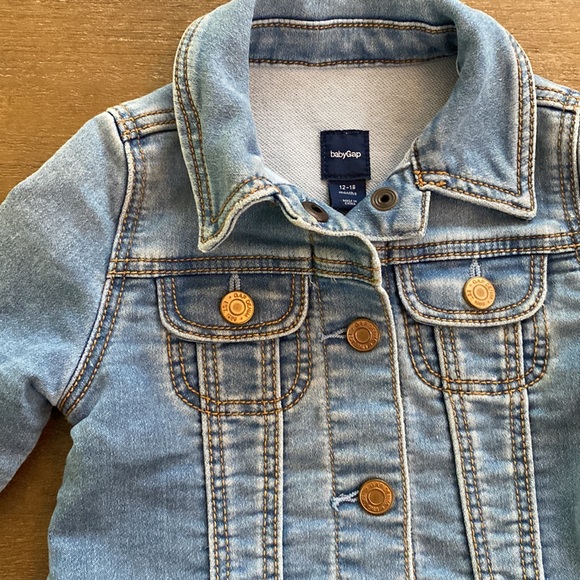 babyGap Jean Jacket, 12-18 months - Picture 2 of 5